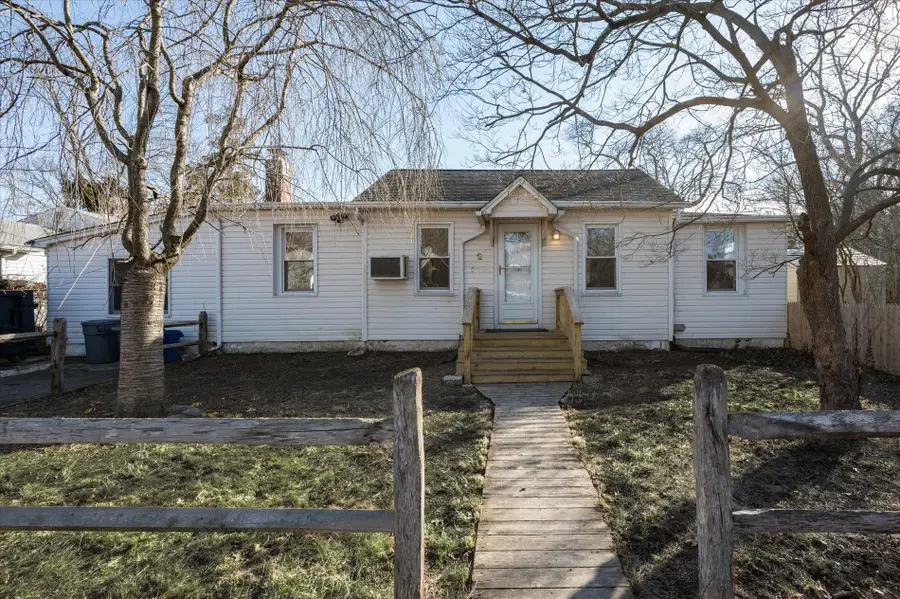 2 Beverly Avenue, Copiague, NY 11726 - Image #2