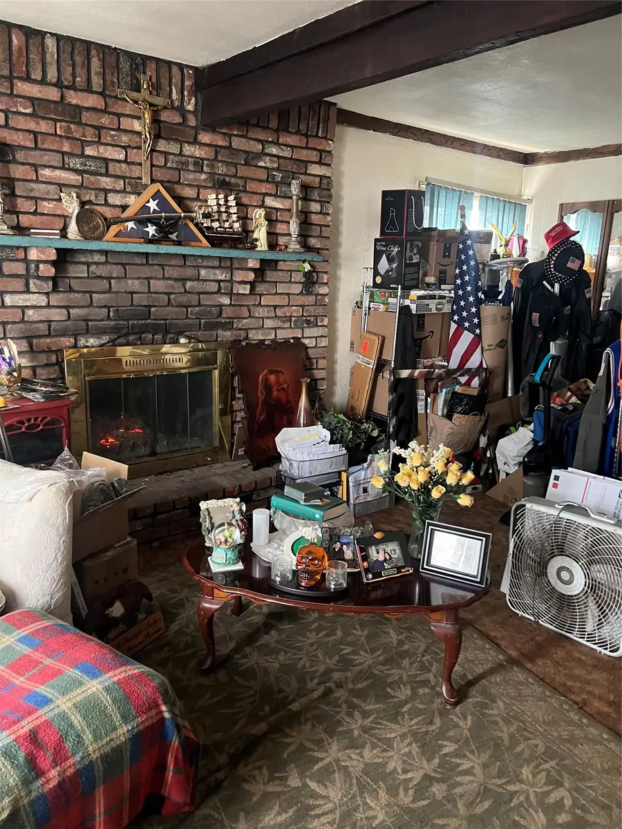 417 N Monroe Avenue, Lindenhurst, NY 11757 - Image #3