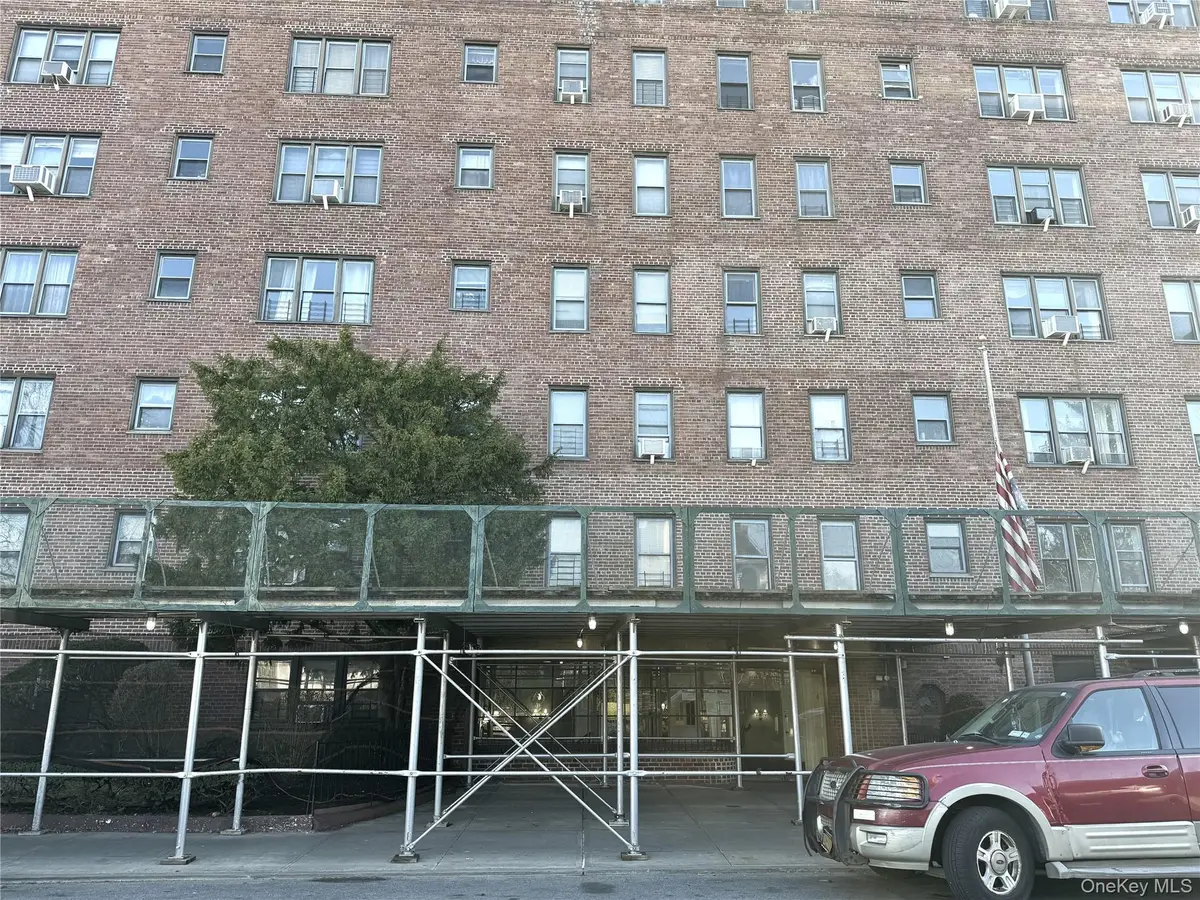 143-50 Hoover Ave #204, Briarwood, NY 11435 - Image #1