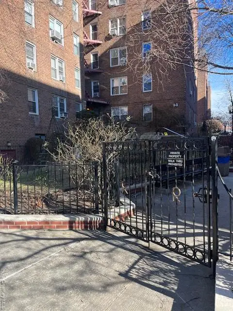 66-33 Yellowstone Boulevard #4G, Forest Hills, NY 11375 - #2