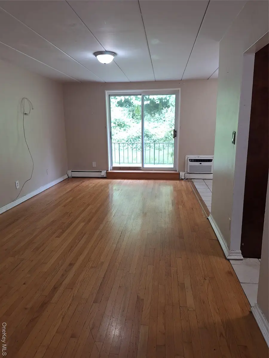 2035 Central Park Ave #1S, Yonkers, NY 10710 - Image #2