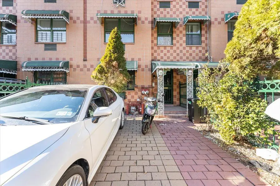 1475 Crotona Place, Bronx, NY 10456 - Image #2