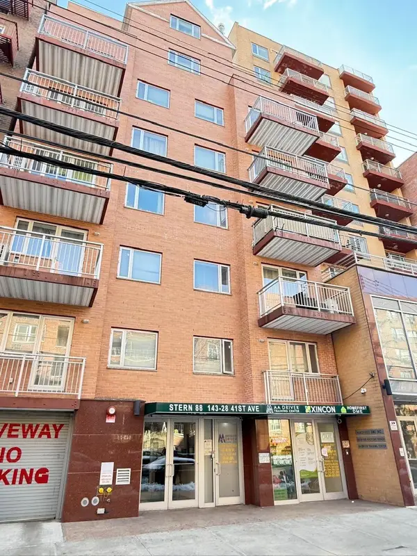 143-28 41 Avenue #8C, Flushing, NY 11355