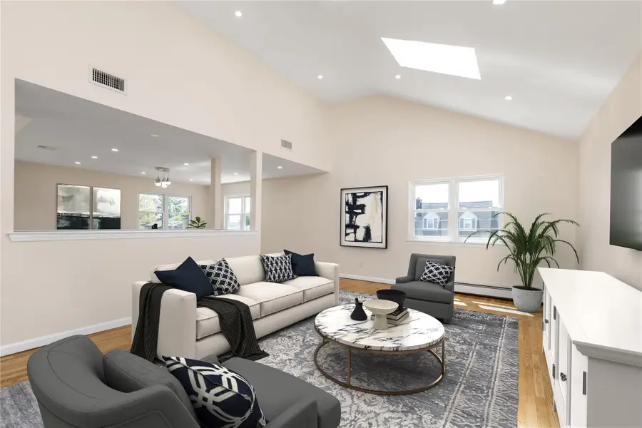 69 Woodward Street, Roslyn Heights, NY 11577 - Image #3