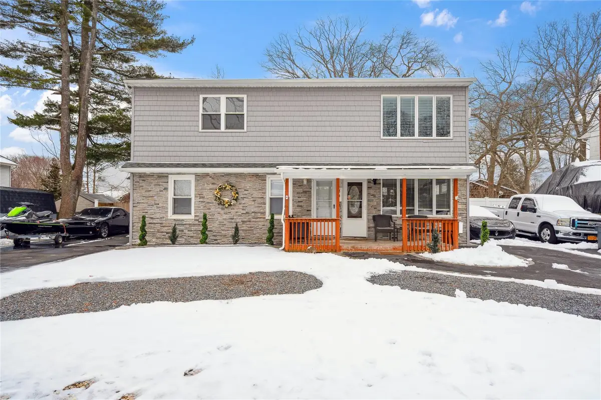 40 Sherman Avenue, West Islip, NY 11795 - Image #1