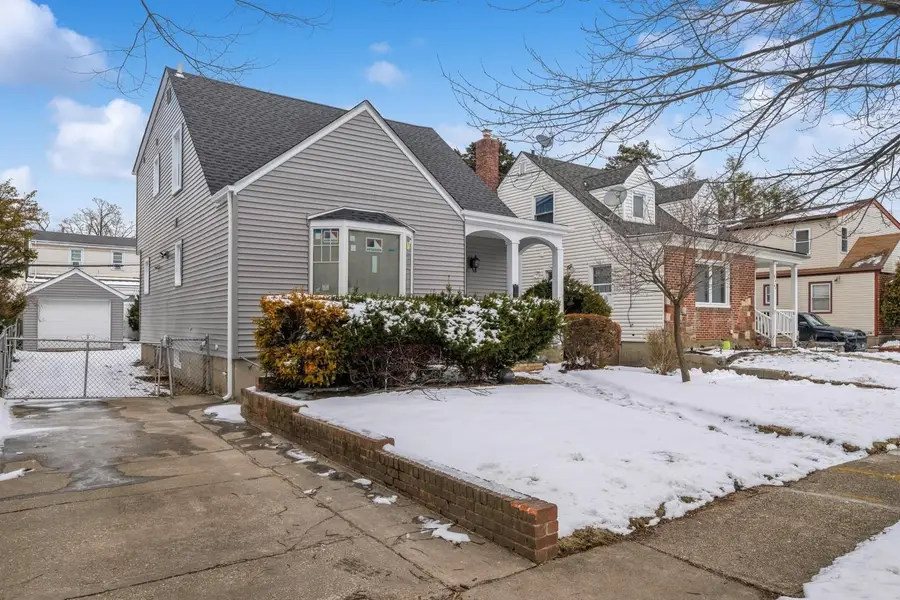 246-59 86th Road, Bellerose, NY 11426 - Image #2