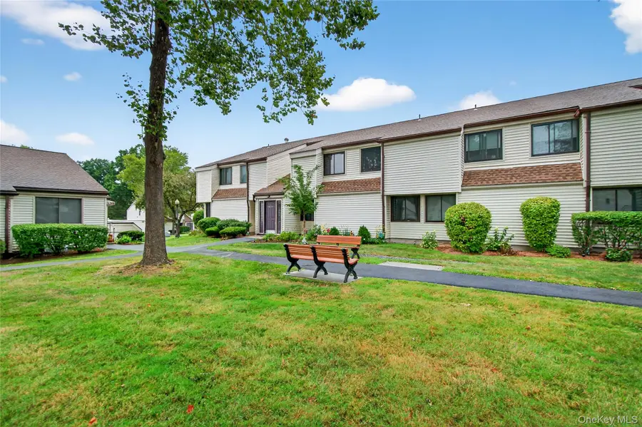 41 Jefferson Oval #B, Yorktown Heights, NY 10598 - Image #2