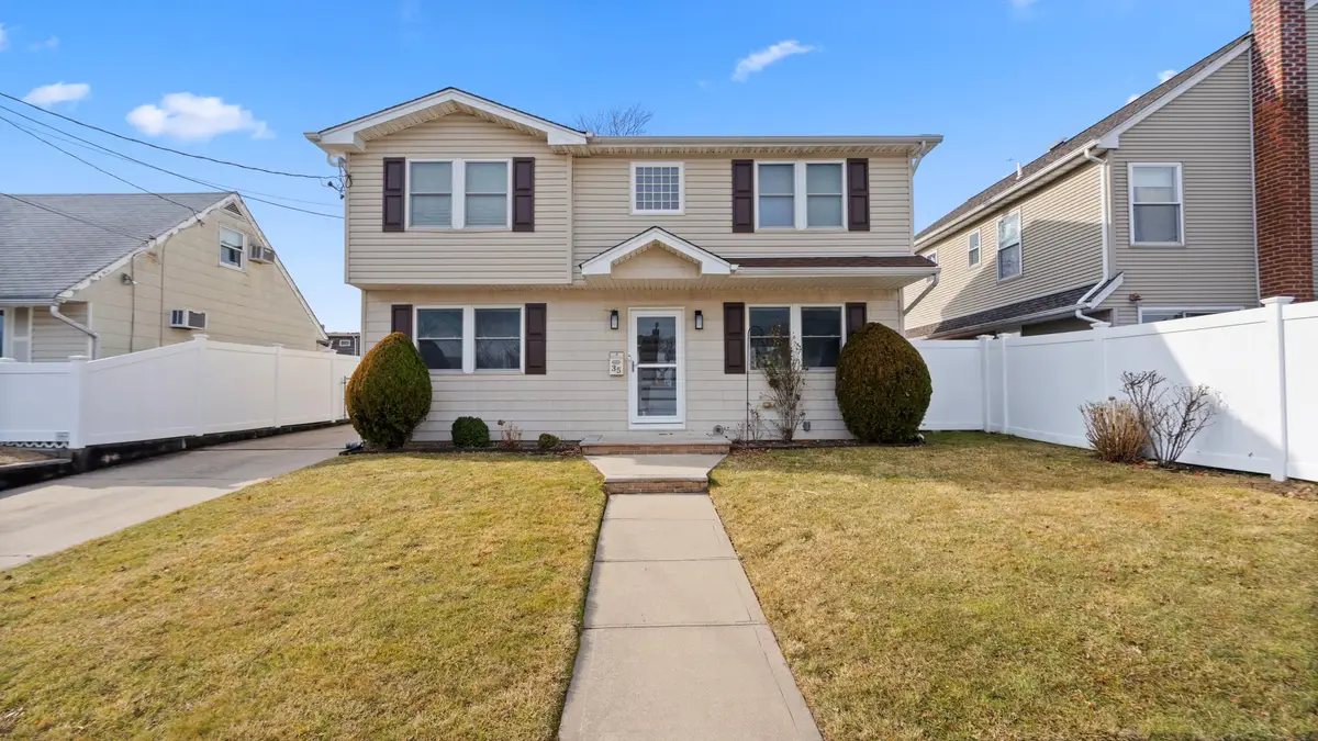 35 Whaley Avenue, Bethpage, NY 11714 - Image #1