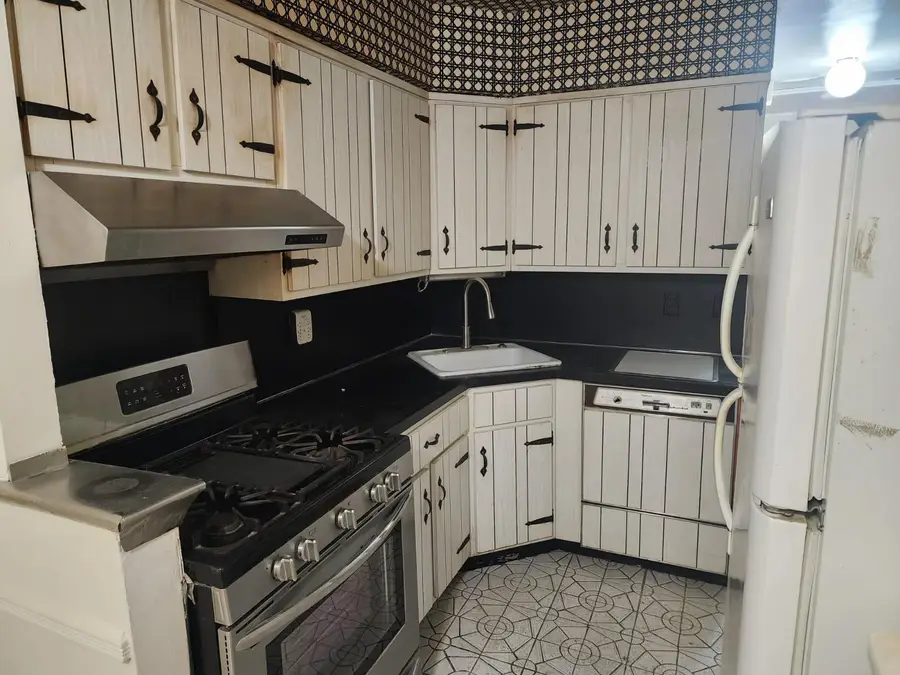 1046 E 102nd Street, Brooklyn, NY 11236 - Image #3