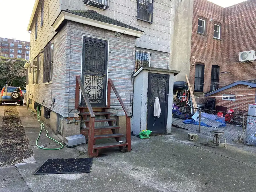 8621 59th Avenue, Elmhurst, NY 11373 - Image #3