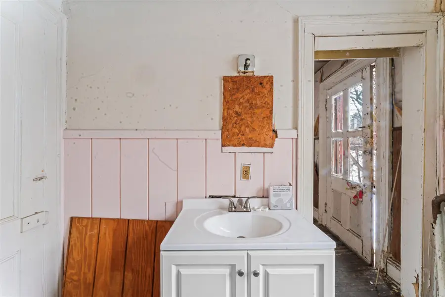 225 Dubois Street, Newburgh, NY 12550 - Image #3