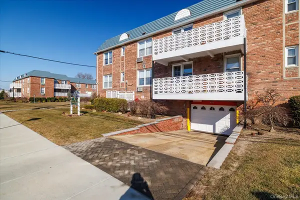 75 Noble Street #219, Lynbrook, NY 11563