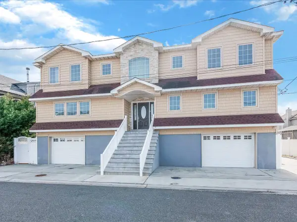 3570 Plover Place, Seaford, NY 11783