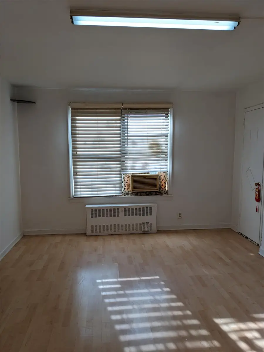 196-54 67 Avenue #2, Fresh Meadows, NY 11365 - Image #3