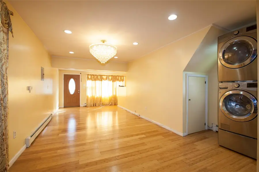 10805 103rd Avenue, South Richmond Hill, NY 11419 - Image #2