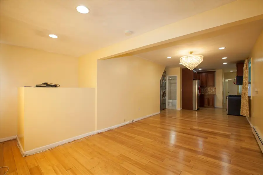 10805 103rd Avenue, South Richmond Hill, NY 11419 - Image #3