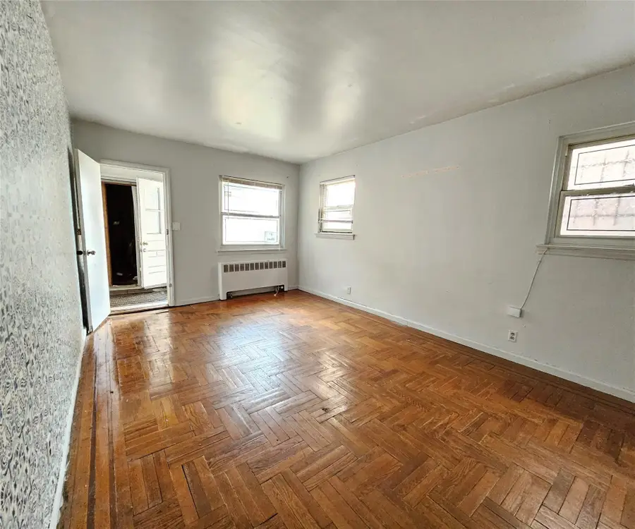 2116 Paulding Avenue, Bronx, NY 10462 - Image #2