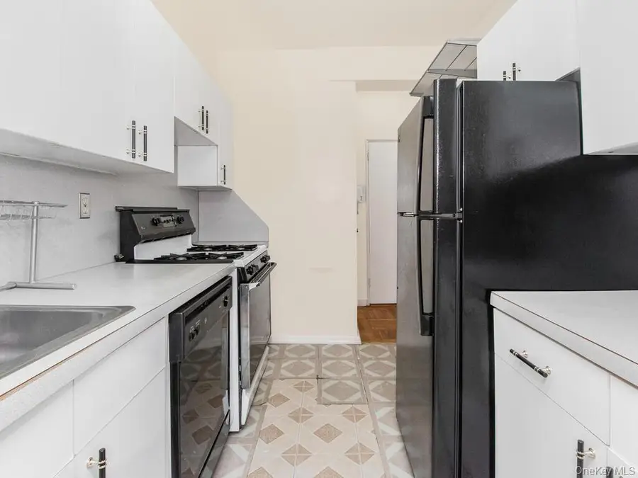 679 W 239th Street #1C, Bronx, NY 10463 - Image #3