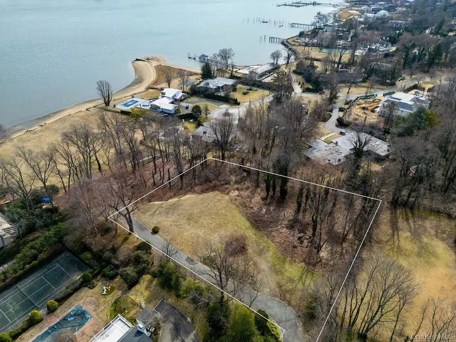 36 Pheasant Run Lane, Great Neck, NY 11024 - Image #3