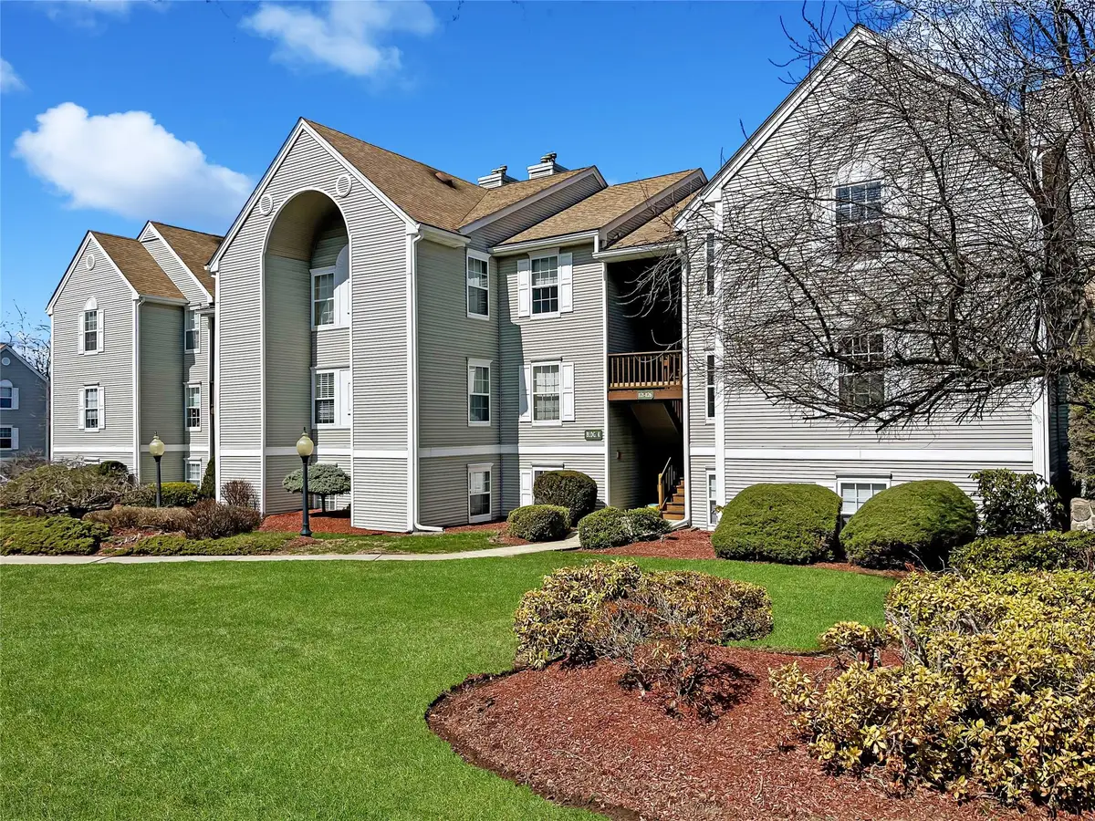 1121 Washington Green #1121, New Windsor, NY 12553 - #1