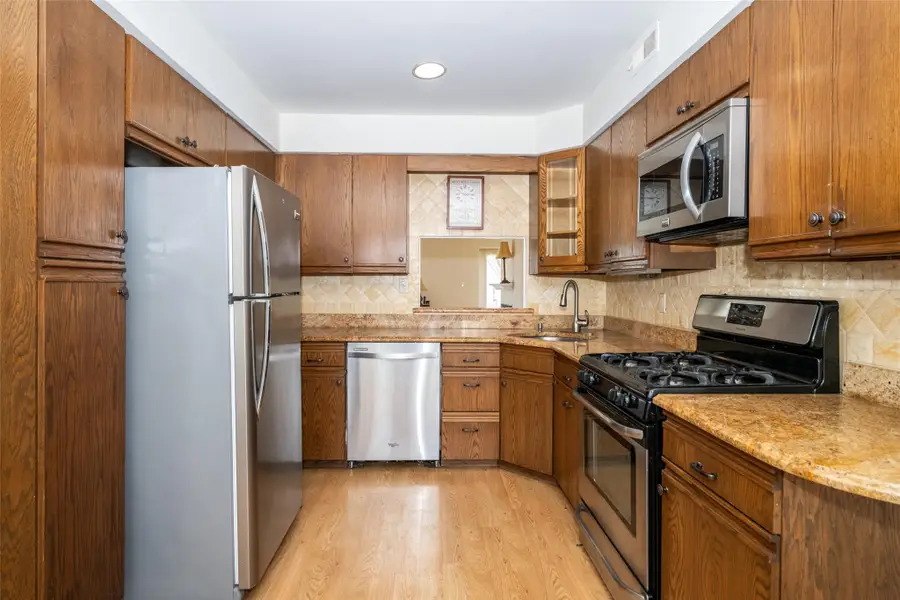 12 Windward Lane #11, Bronx, NY 10464 - Image #2