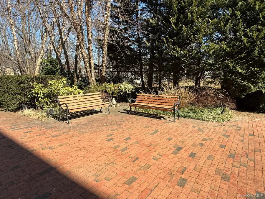 11 Wooleys Lane #1k, Great Neck, NY 11023 - Image #3