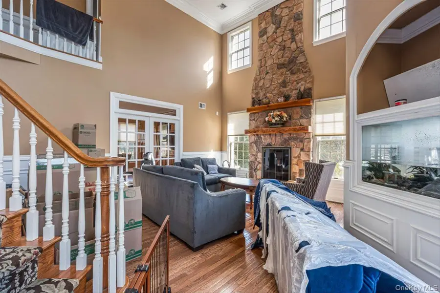 22 Turnberry Court, Dix Hills, NY 11746 - Image #3