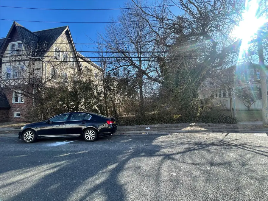 Edna Court, Baldwin, NY 11510 - Image #2