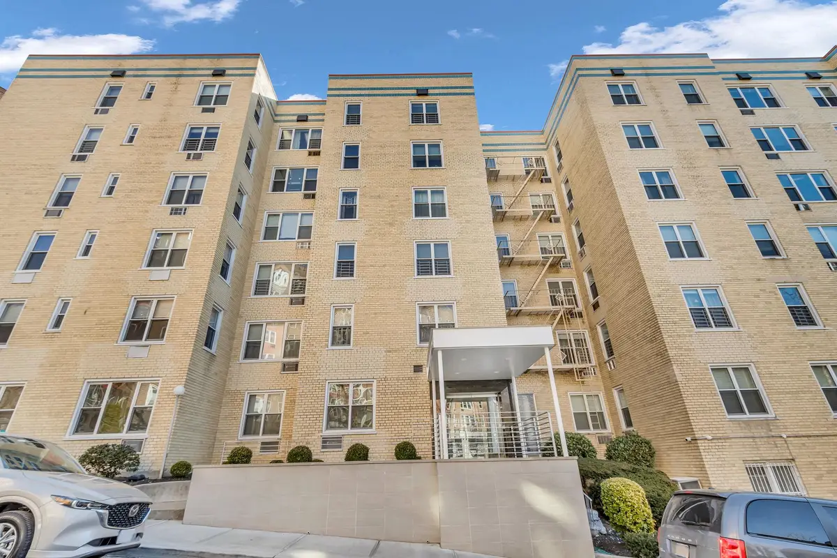 2390 Palisade Avenue #5J, Bronx, NY 10463 - Image #1