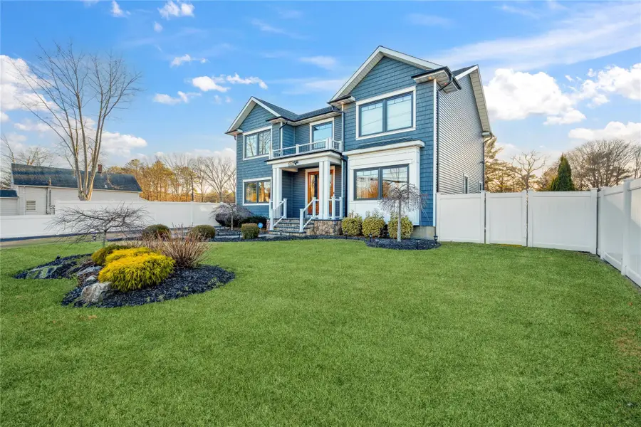 1260 Smithtown Avenue, Bohemia, NY 11716 - Image #2