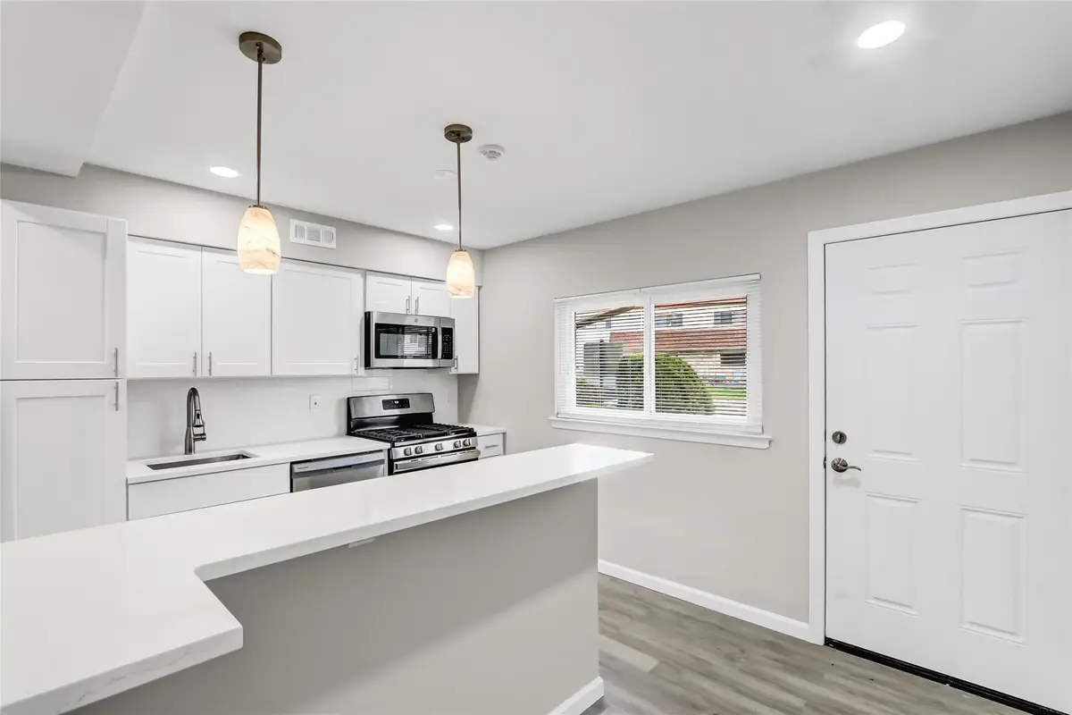 193 N Point Circle Circle #193, Coram, NY 11727 - Image #1