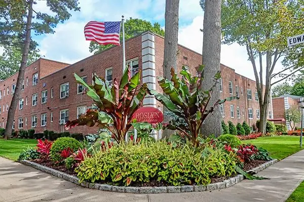 2 Edwards Street #3 B, Roslyn Heights, NY 11577 - #1