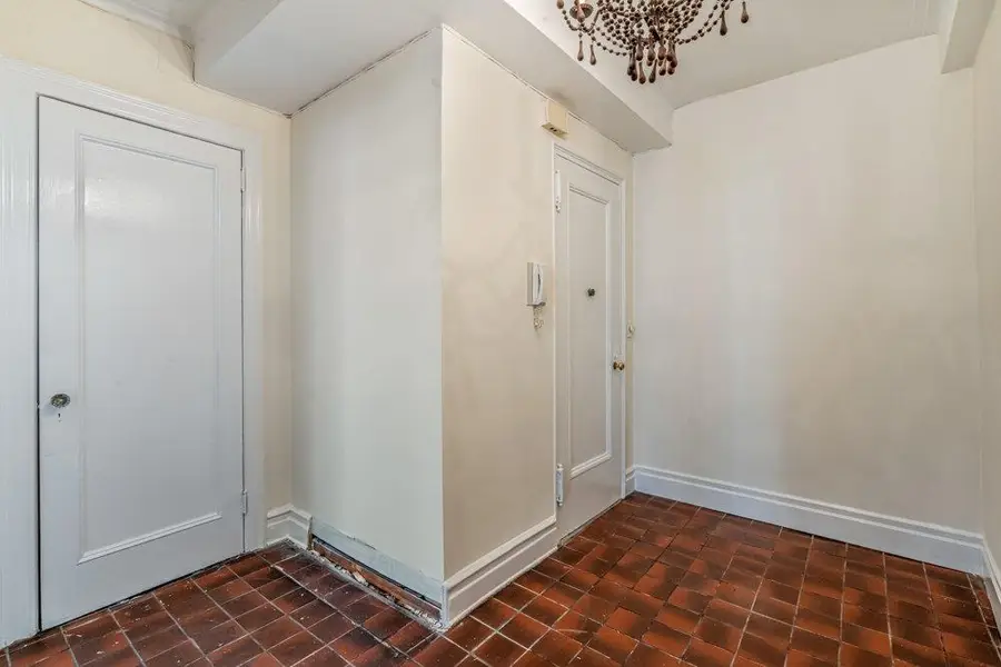 160 Riverside Drive #5C, New York, NY 10024 - Image #3