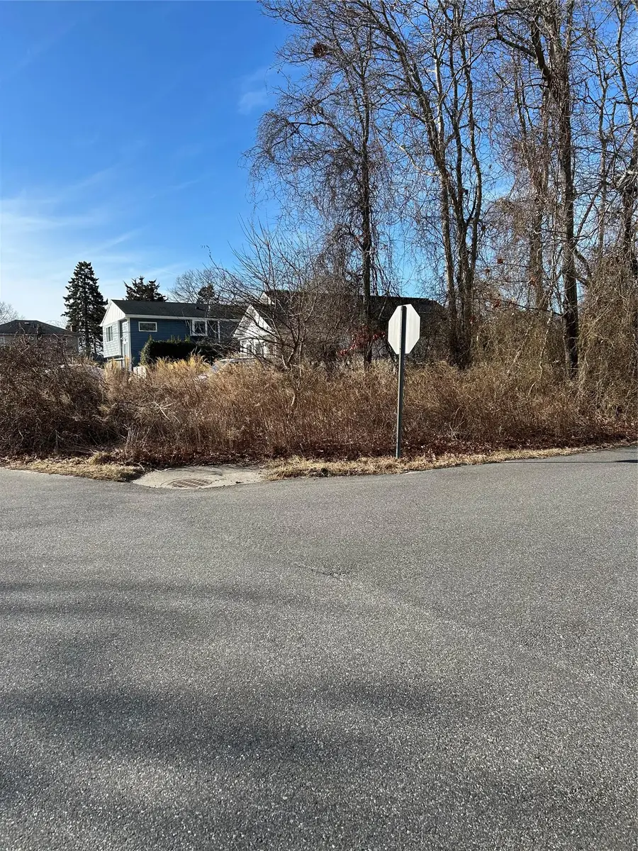 Abby Lane, Shirley, NY 11967 - Image #2