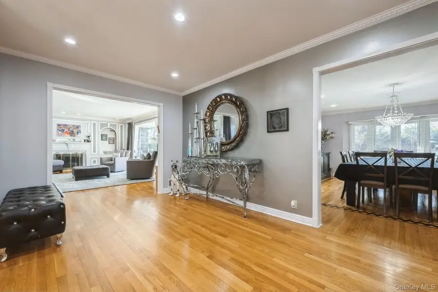 123 Barrett Road, Lawrence, NY 11559 - Image #3