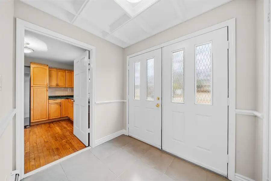 10 Leone Court, Woodbury, NY 10930 - Image #3