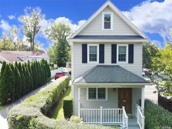 6 Morris Lane, Great Neck, NY 11024