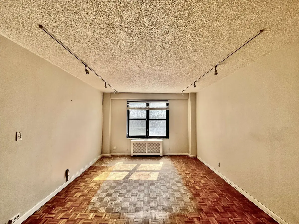 171 Pearsall Drive #5C, Mount Vernon, NY 10552 - Image #1