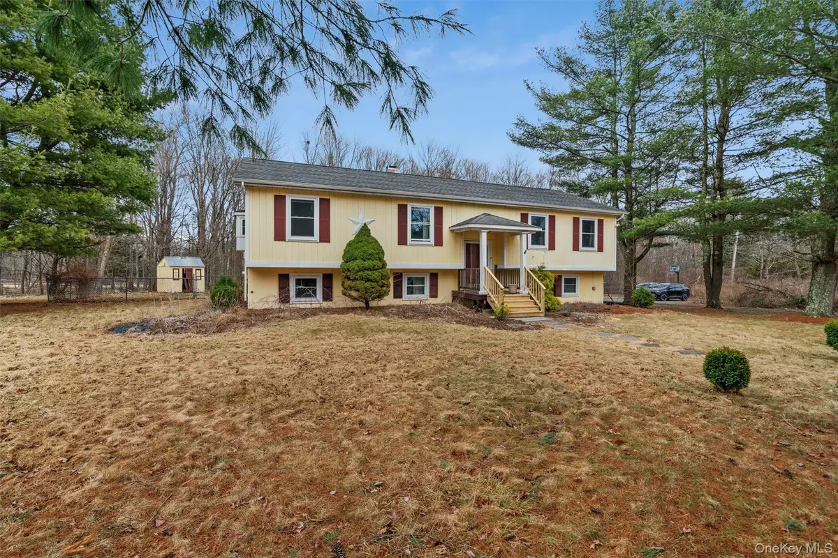 4 Thistle Lane, Middletown, NY 10940 - Image #1