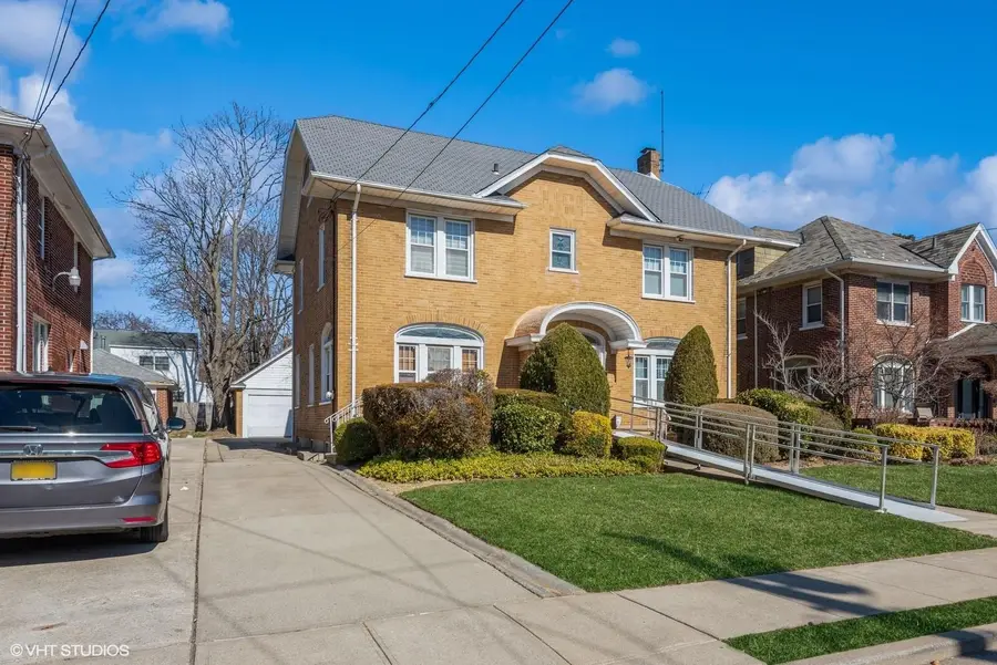 130 Hards Lane, Lawrence, NY 11559 - Image #2
