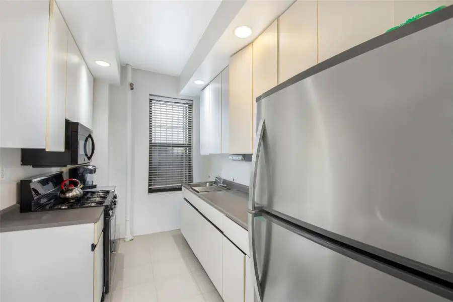 421 Crown Street #16R, Brooklyn, NY 11225 - Image #2