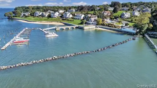 48 Pembroke Drive, Glen Cove, NY 11542 - Image #2