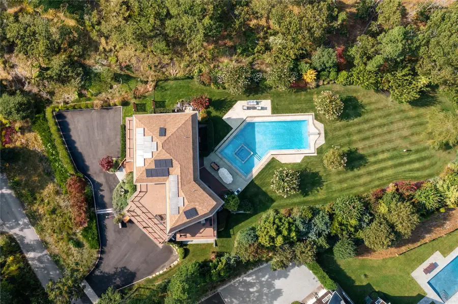 89 Old Canoe Place Road, Hampton Bays, NY 11946 - Image #2