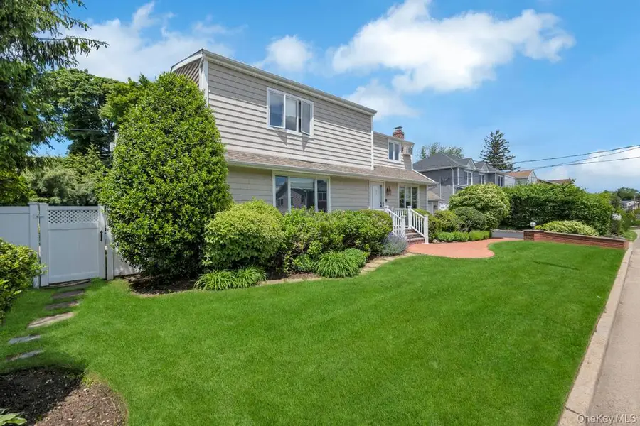 20 Northern Parkway E, Plainview, NY 11803 - Image #2