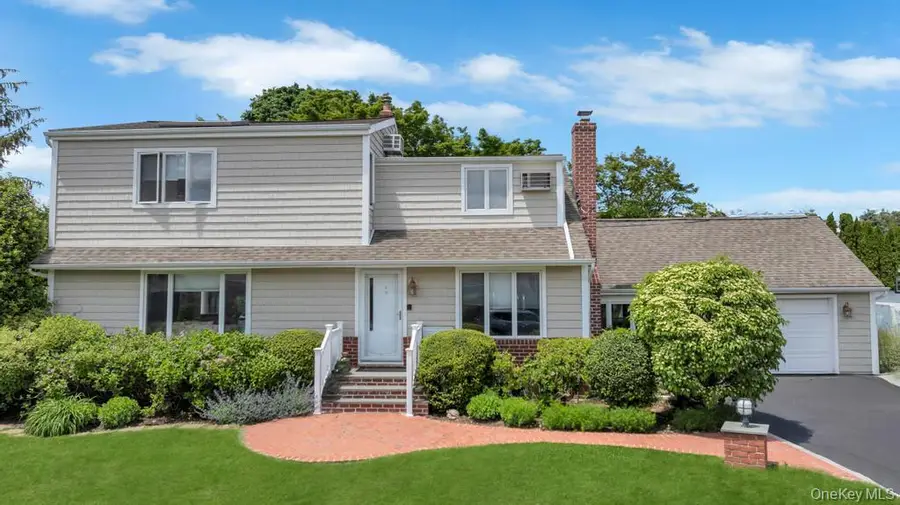 20 Northern Parkway E, Plainview, NY 11803 - Image #3