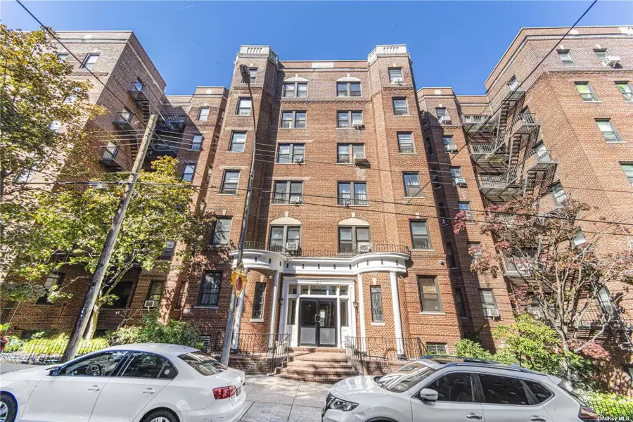 96-11 65 Road #414, Rego Park, NY 11374 - Image #2