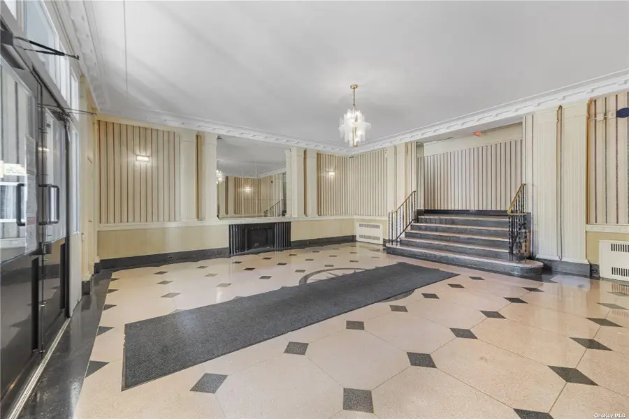 96-11 65 Road #414, Rego Park, NY 11374 - Image #3