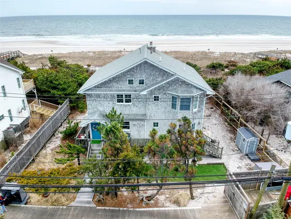 301 Lewis Walk, Cherry Grove, NY 11782