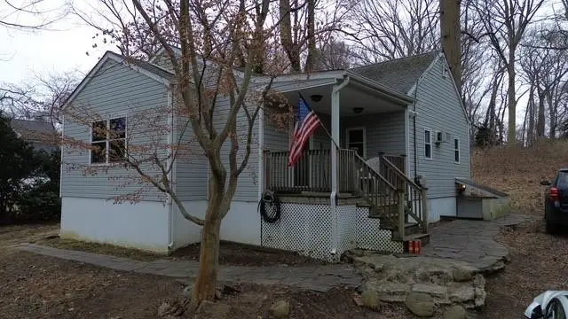 22 Middleville Road, Northport, NY 11768 - Image #2