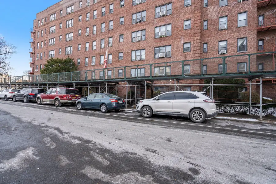 143-50 Hoover Avenue #512, Briarwood, NY 11435 - Image #2